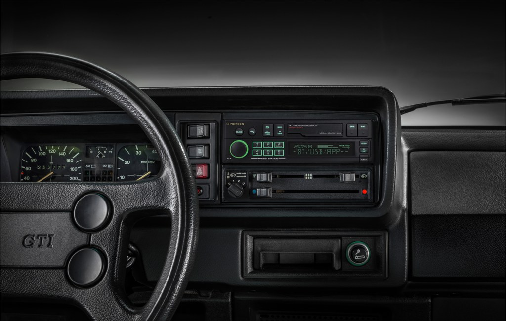 Pioneer SXT-C10PS Retro Single-DIN DAB+ Bluetooth Car Stereo